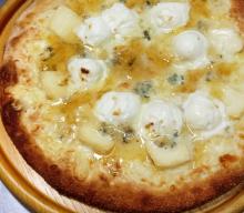 限定 贅沢4種のデザートチーズピザ